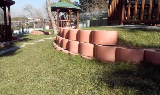 Bahçede kademelendirme ve yeşil alan